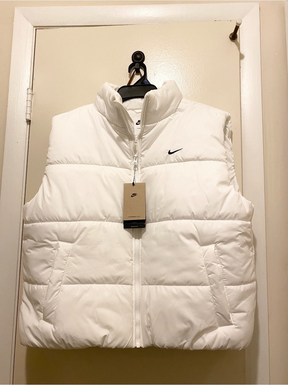 Nike White Quilted Puffer Vest with Embroidered Swoosh. Large
